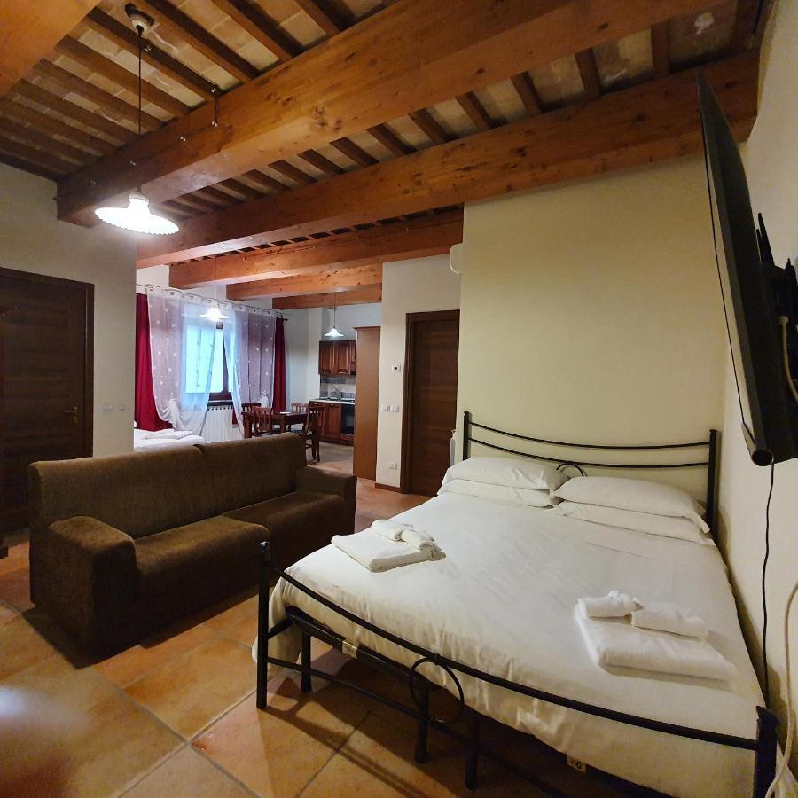 Pietra Maula Agriturismo 카스텔라이몬도 외부 사진