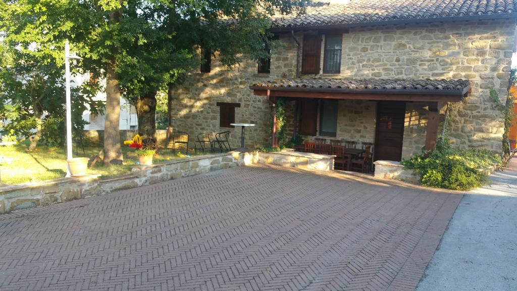 Pietra Maula Agriturismo 카스텔라이몬도 외부 사진